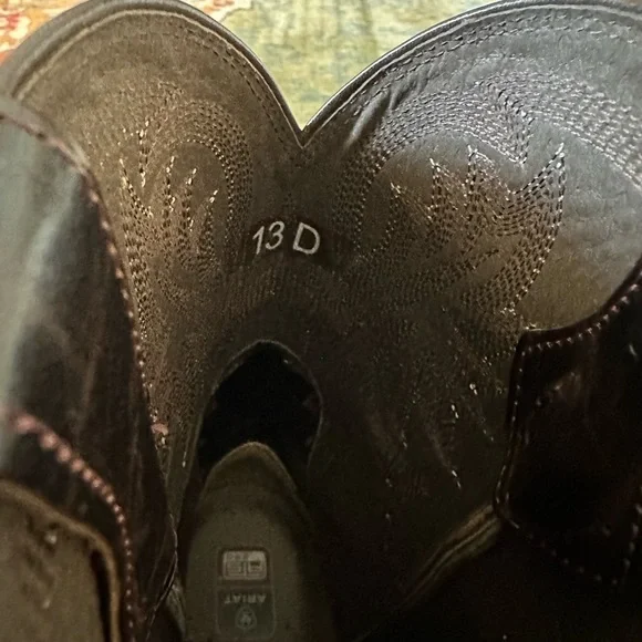 Men’s Ariat Square Toe Boots - Picture 5 of 6